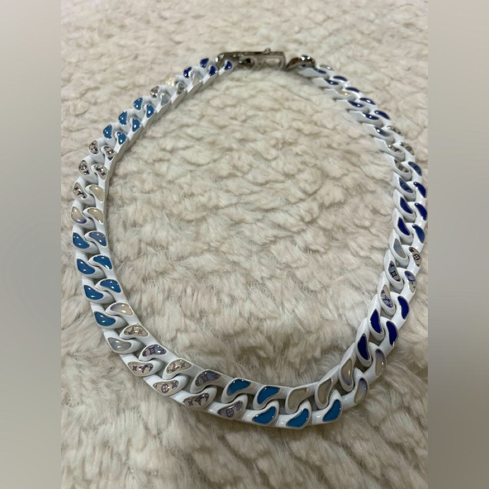 Unisex Louis Vuitton chain Necklace cloud blue in metal with silver